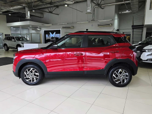 Mahindra XUV 3XO 1.2T AX5 manual - Image 4
