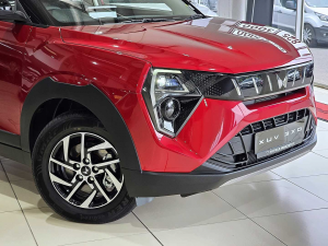 Mahindra XUV 3XO 1.2T AX5 manual - Image 7