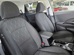 Mahindra XUV 3XO 1.2T AX5L - Image 13