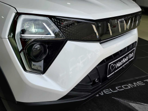 Mahindra XUV 3XO 1.2T AX5L - Image 3