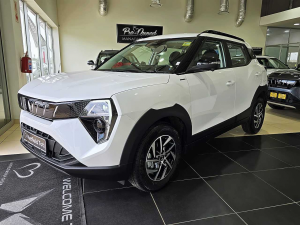 Mahindra XUV 3XO 1.2T AX5L - Image 4