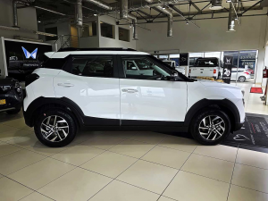 Mahindra XUV 3XO 1.2T AX5L - Image 7