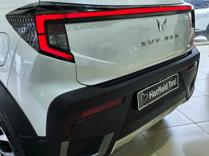 Mahindra XUV 3XO 1.2T AX5L - Image 8