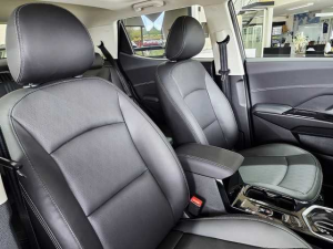 Mahindra XUV 3XO 1.2T AX7L - Image 11
