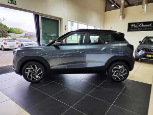 Mahindra XUV 3XO 1.2T AX7L - Image 5