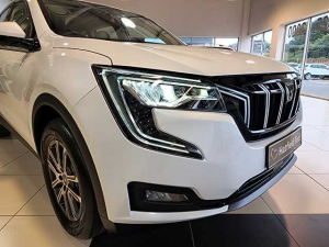 Mahindra XUV700 2.0T AX7L - Image 2