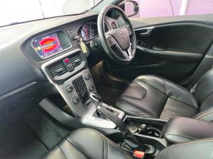 Volvo V40 T4 Momentum auto - Image 10