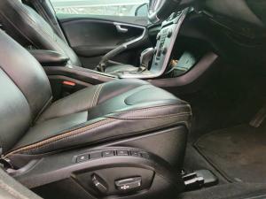 Volvo V40 T4 Momentum auto - Image 12