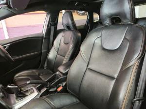 Volvo V40 T4 Momentum auto - Image 8
