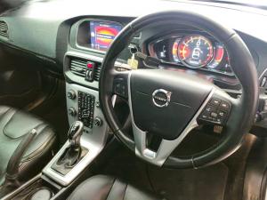 Volvo V40 T4 Momentum auto - Image 9