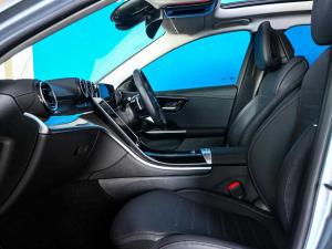 Mercedes-Benz C-Class C220d Avantgarde - Image 13