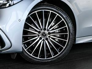 Mercedes-Benz C-Class C220d Avantgarde - Image 2