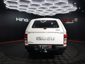 Isuzu D-Max 250 4x4 Hi-Ride - Image 5