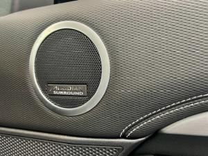 Land Rover Discovery D350 Dynamic HSE - Image 15