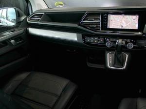 Volkswagen Caravelle 2.0BiTDI Highline 4Motion - Image 18