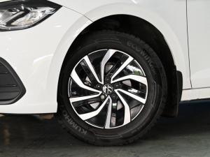 Volkswagen Polo hatch 1.0TSI - Image 12