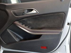Mercedes-Benz CLA CLA200 AMG Line auto - Image 16
