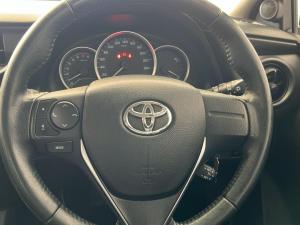 Toyota Corolla 1.6 Prestige - Image 10