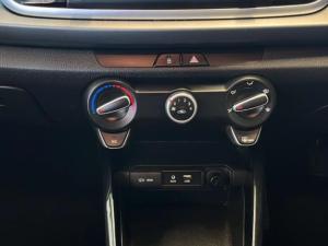 Kia Rio hatch 1.2 LS - Image 13