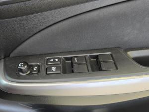 Suzuki Swift 1.2 GLX manual - Image 15
