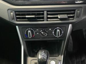 Volkswagen Polo hatch 1.0TSI Life auto - Image 17