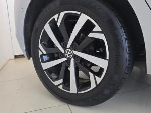 Volkswagen Polo hatch 1.0TSI Life auto - Image 9