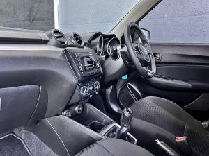 Suzuki Swift 1.2 GL manual - Image 12