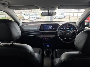 Hyundai i20 1.0T Fluid manual - Image 12