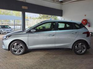 Hyundai i20 1.0T Fluid manual - Image 4