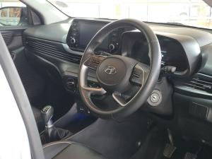 Hyundai i20 1.0T Fluid manual - Image 9