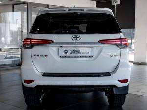 Toyota Fortuner 2.4GD-6 4x4 - Image 6