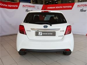 Toyota Yaris Hybrid - Image 5