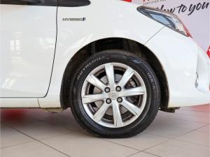 Toyota Yaris Hybrid - Image 14