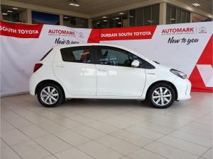 Toyota Yaris Hybrid - Image 3