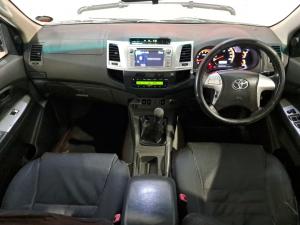 Toyota Hilux 3.0D-4D double cab Raider Dakar edition - Image 6