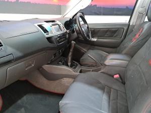 Toyota Hilux 3.0D-4D double cab Raider Dakar edition - Image 7