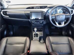 Toyota Hilux 2.8GD-6 double cab Raider auto - Image 6