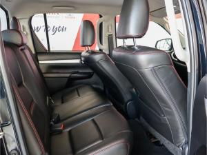 Toyota Hilux 2.8GD-6 double cab Raider auto - Image 12