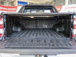 Toyota Hilux 2.8GD-6 double cab Raider auto - Image 13