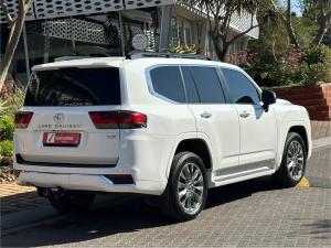 Toyota Land Cruiser 300 3.3D ZX - Image 2