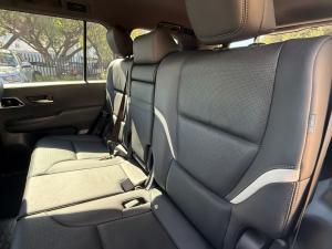 Toyota Land Cruiser 300 3.3D GR-Sport - Image 10
