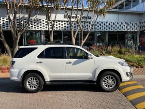 Toyota Fortuner 3.0D-4D 4x4 Ltd edition auto - Image 3