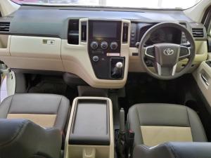 Toyota Quantum 2.8 SLWB bus 14-seater GL manual - Image 6