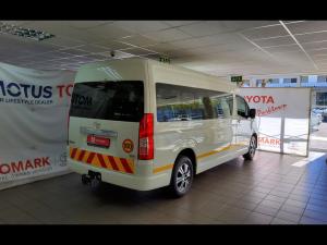Toyota Quantum 2.8 SLWB bus 14-seater GL manual - Image 2