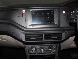 Volkswagen Polo 1.6 Tiptronic - Image 11