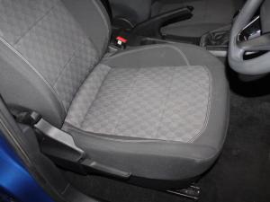 Volkswagen Polo 1.6 Tiptronic - Image 17