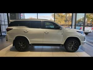 Toyota Fortuner 2.8GD-6 4X4 GR-S automatic - Image 3