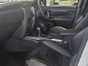 Toyota Fortuner 2.8GD-6 4X4 GR-S automatic - Image 7