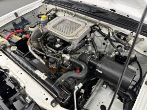 Nissan Hardbody NP300 2.5 TDi LWBS/C - Image 17