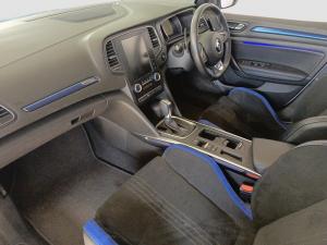 Renault Megane IV 1.2T GT-LINE EDC 5-Door - Image 3